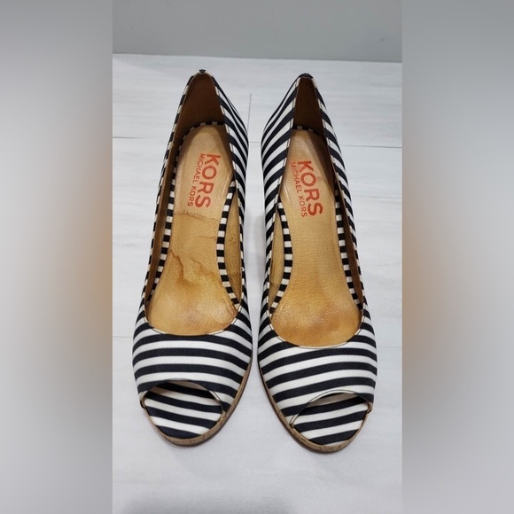 MICHAEL Kors Pumps - Picture 7 of 10